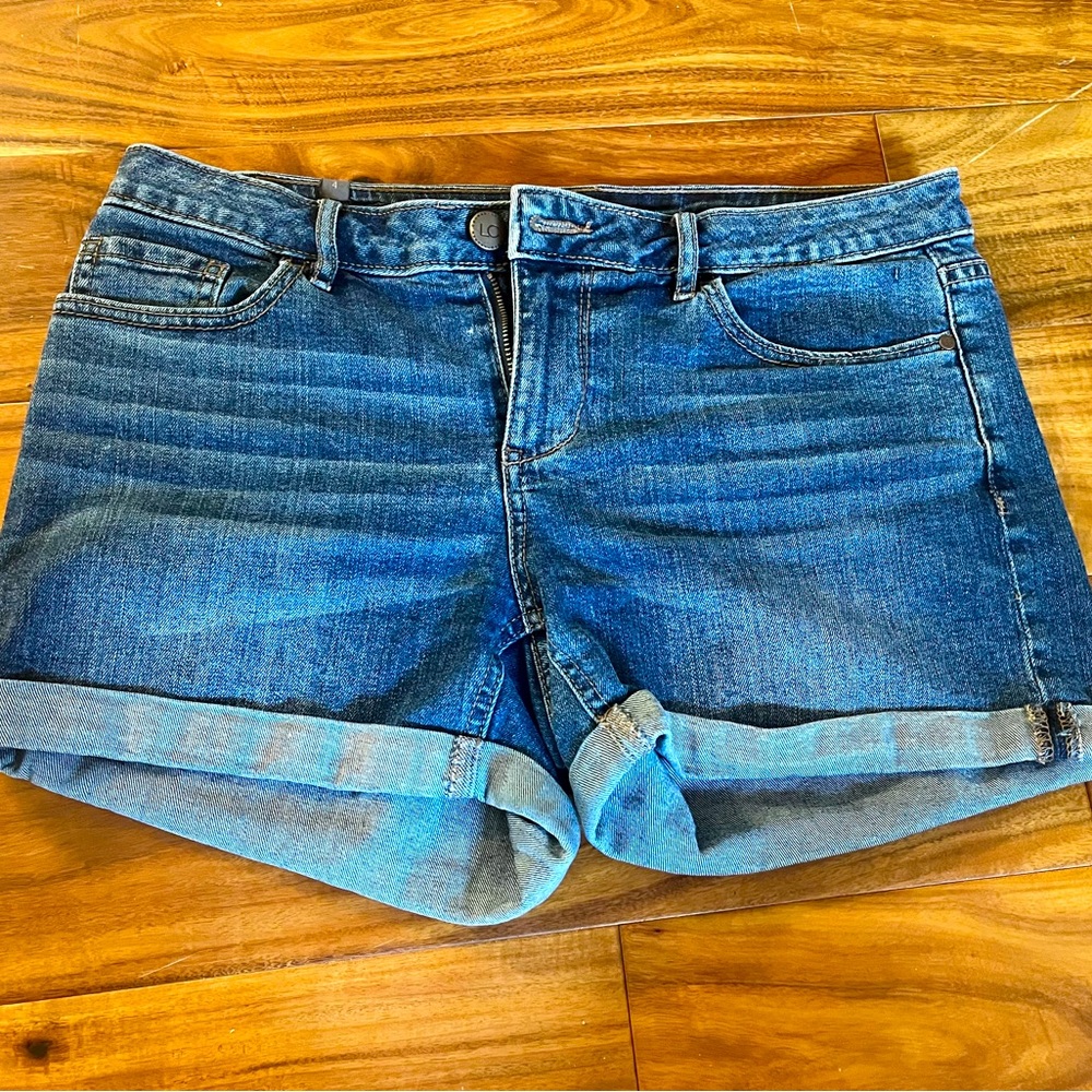 Lauren Conrad Cuffed Short Jean Shorts Size 4